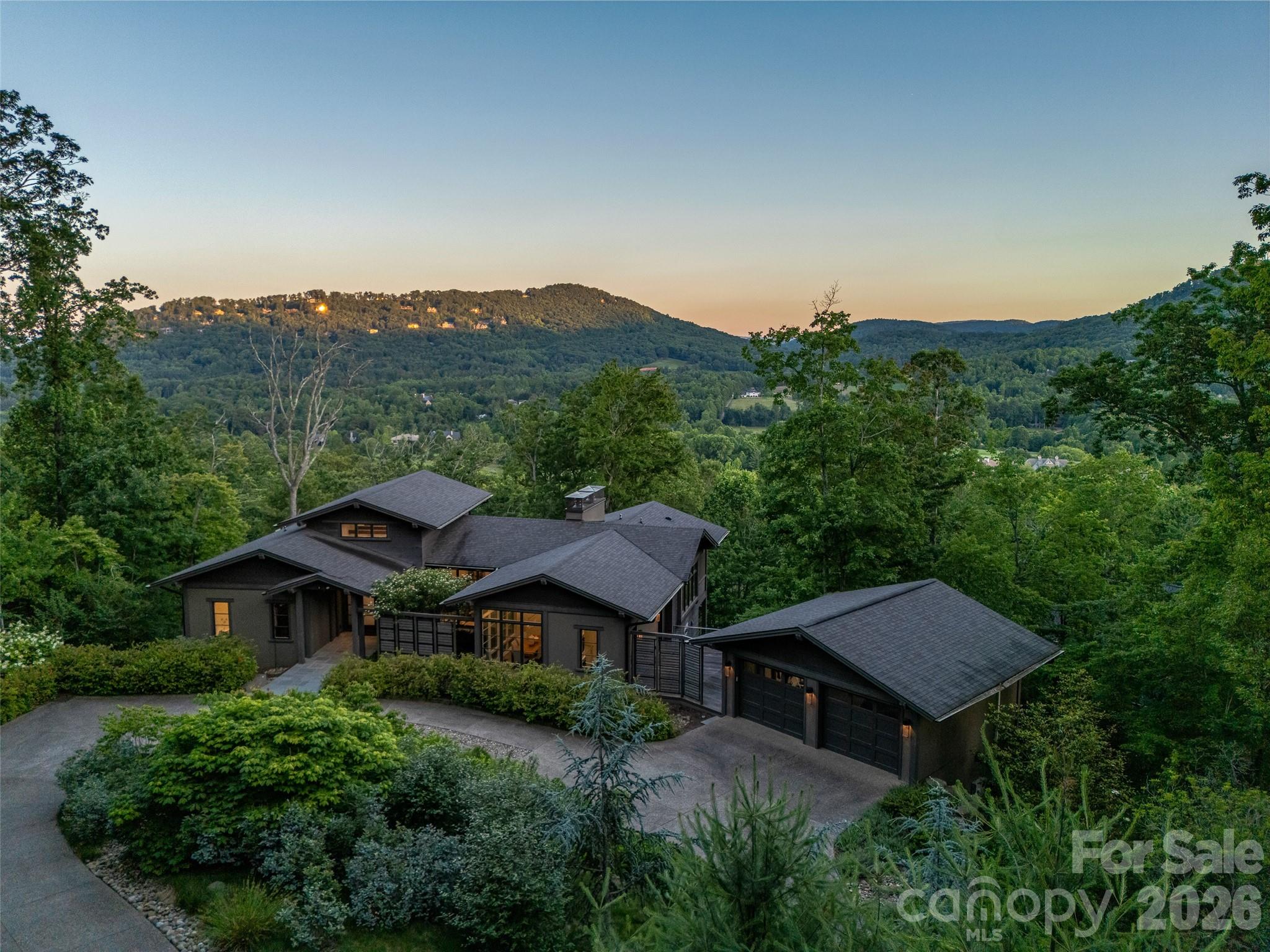 1121 Timberbluff Way