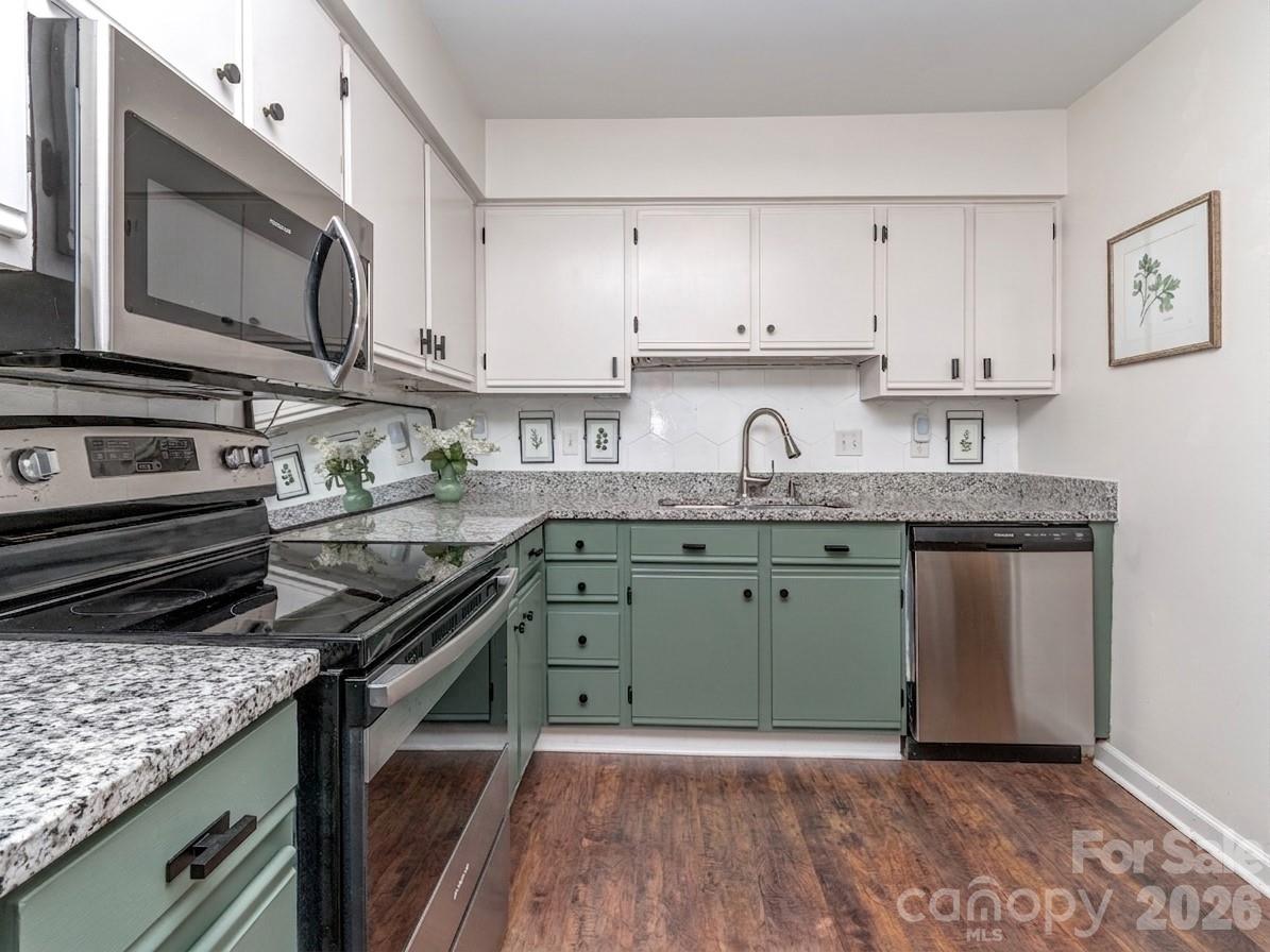 1052 Churchill Downs Court