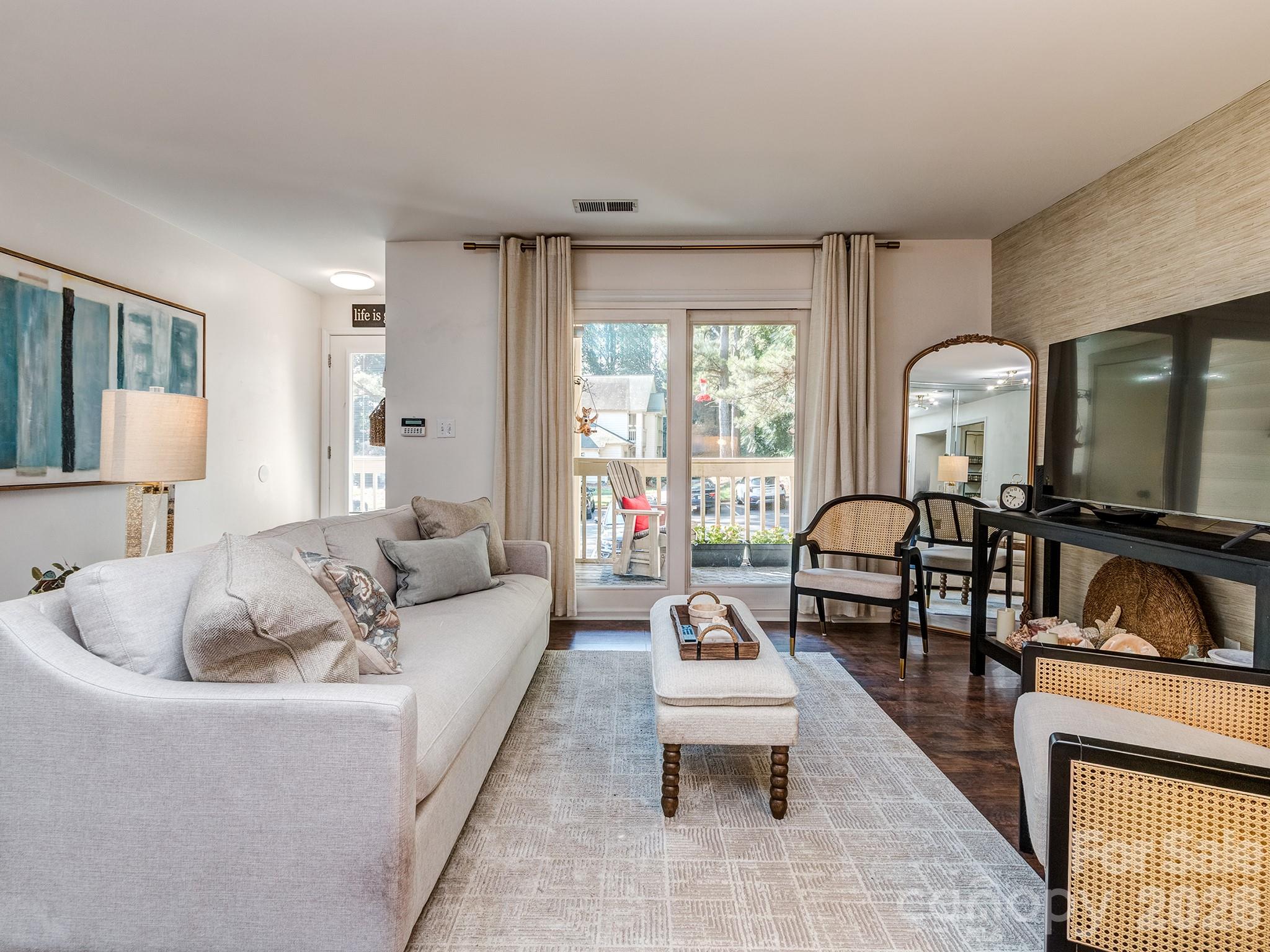 1052 Churchill Downs Court
