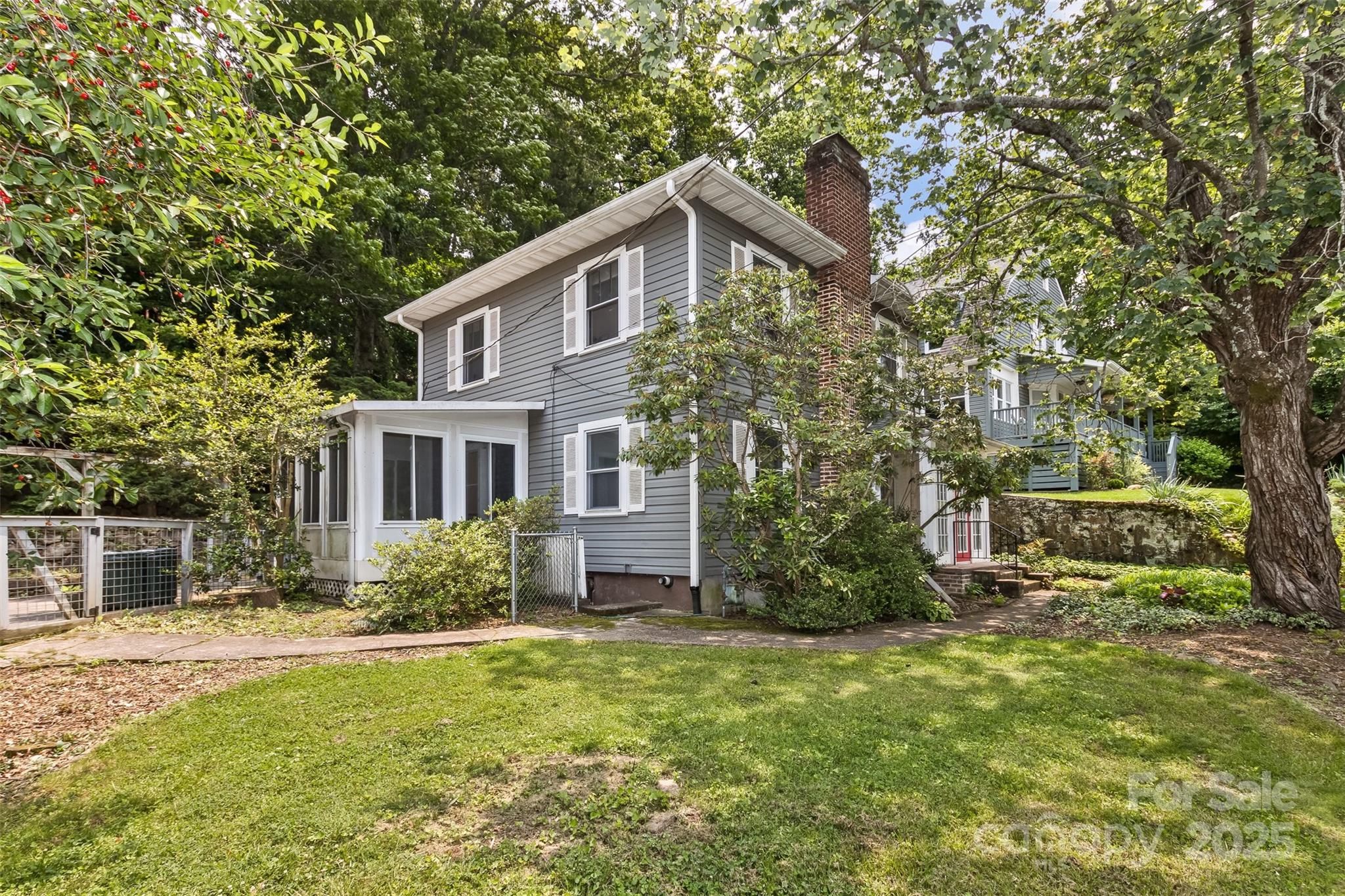 20 Kenilwood Place