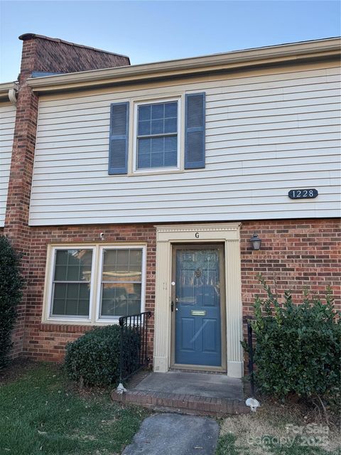 1228 Archdale Drive G Charlotte NC 28217