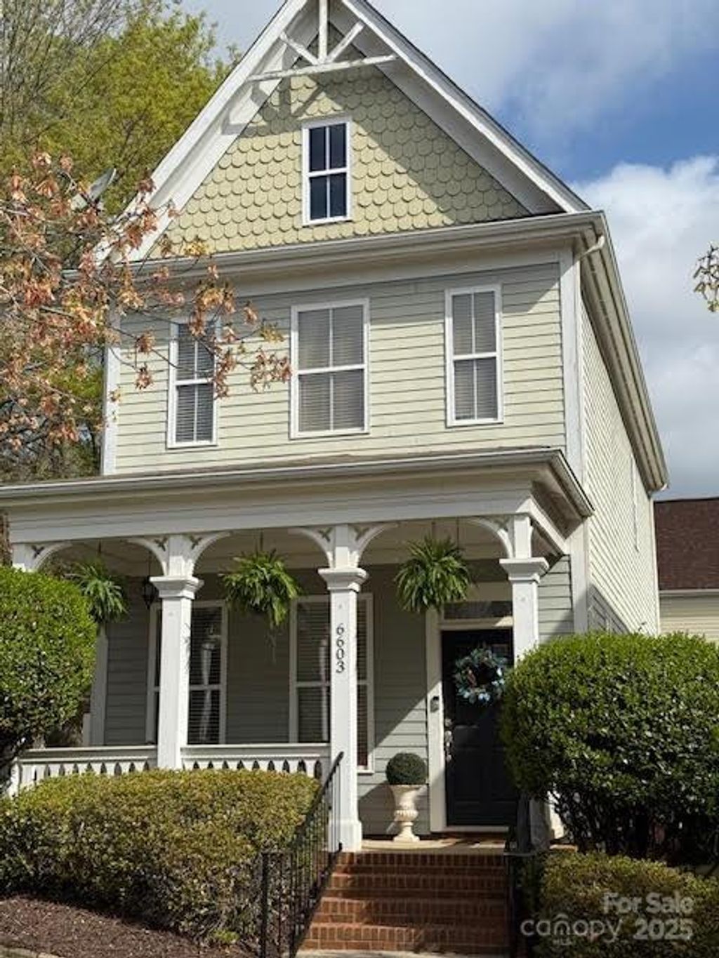listing image 0