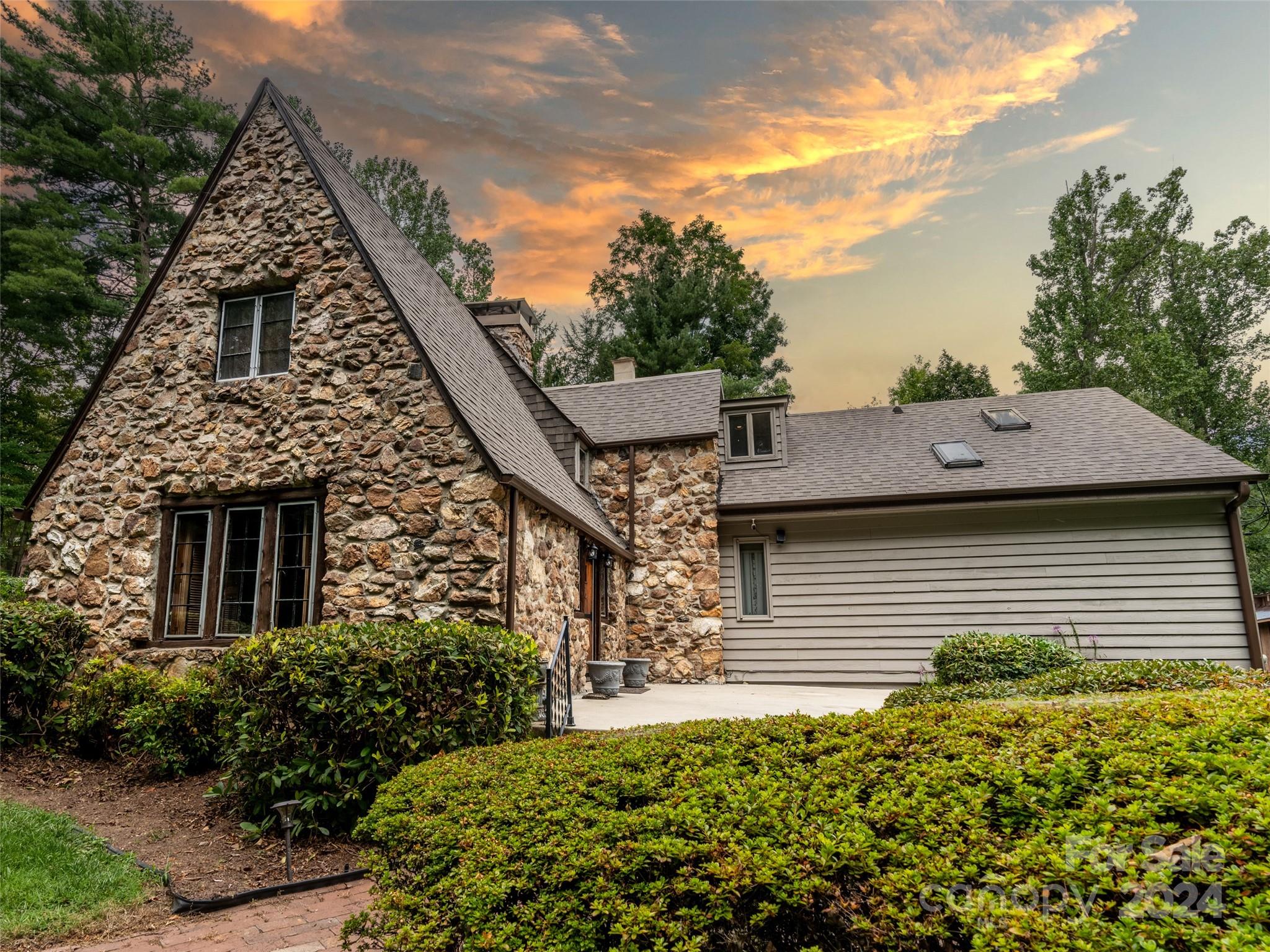 127 Springside Road