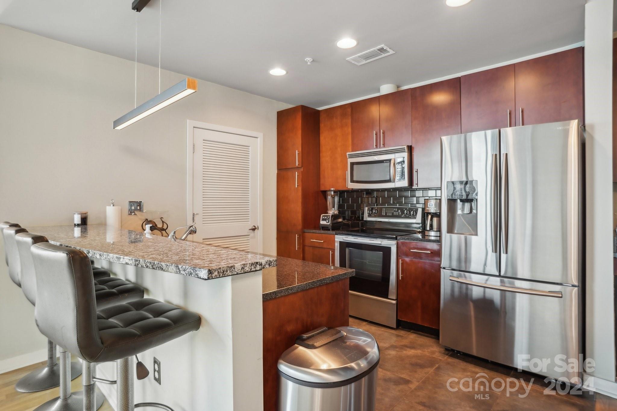 Avenue Condominiums - Residential