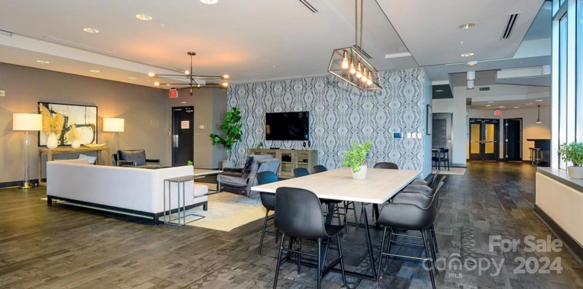 Avenue Condominiums - Residential