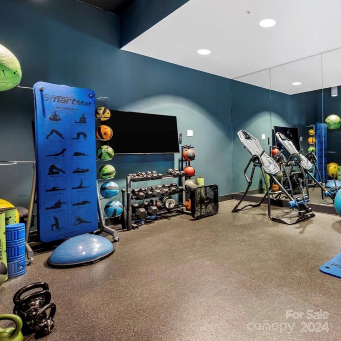 Avenue Condominiums - Residential