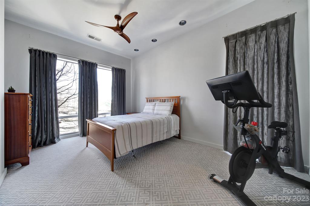 Plaza Vu - Residential