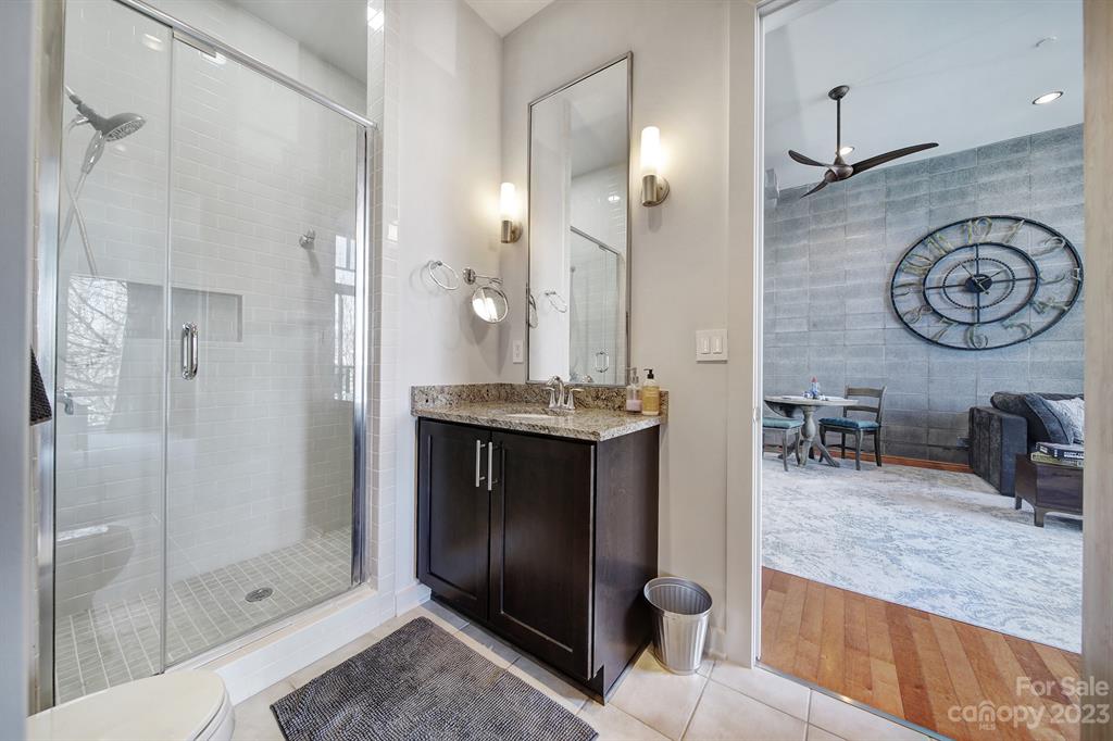 Plaza Vu - Residential