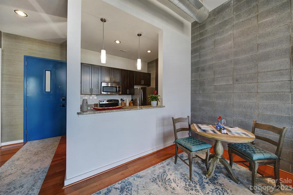 Plaza Vu - Residential