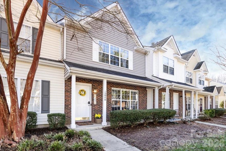 Super cute move in ready townhome within the heart of Steele Creek!  Recent updates include luxury vinyl plank flooring, no carpet!! The light bright kitchen features granite counter tops, farmhouse style sink, stainless appliances and kitchen island. Primary bathroom has been beautifully upgraded with new vanity, LED back lit mirror and huge custom shower. Primary closet is exceptional with room for all your clothes!  Secondary bedroom also features an ensuite and generous walk-in closet. Fresh paint and new lighting throughout! Newer windows and notarized shade in living room picture window. Close to Lake Wylie, Carowinds, great shopping and dining! Minutes to I485 and I77.  Patio area is fenced in with storage closet. 


All appliances remain. HVAC replaced in 2022