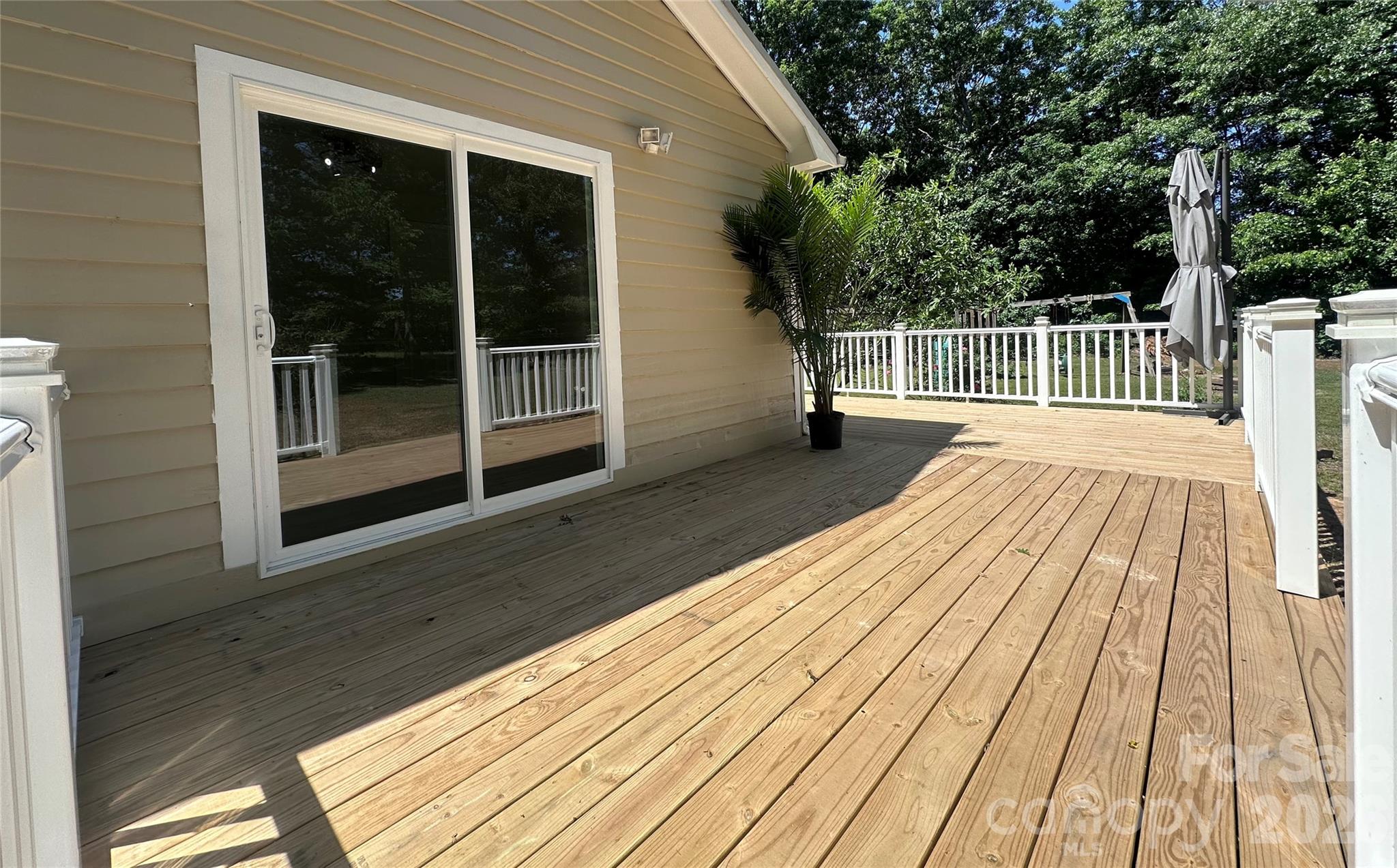 1105 Woodside Drive