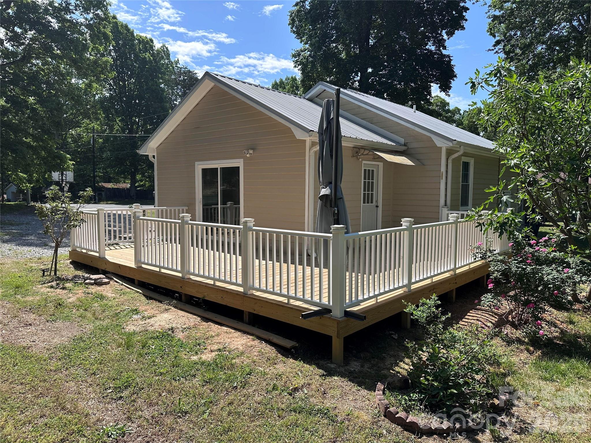 1105 Woodside Drive