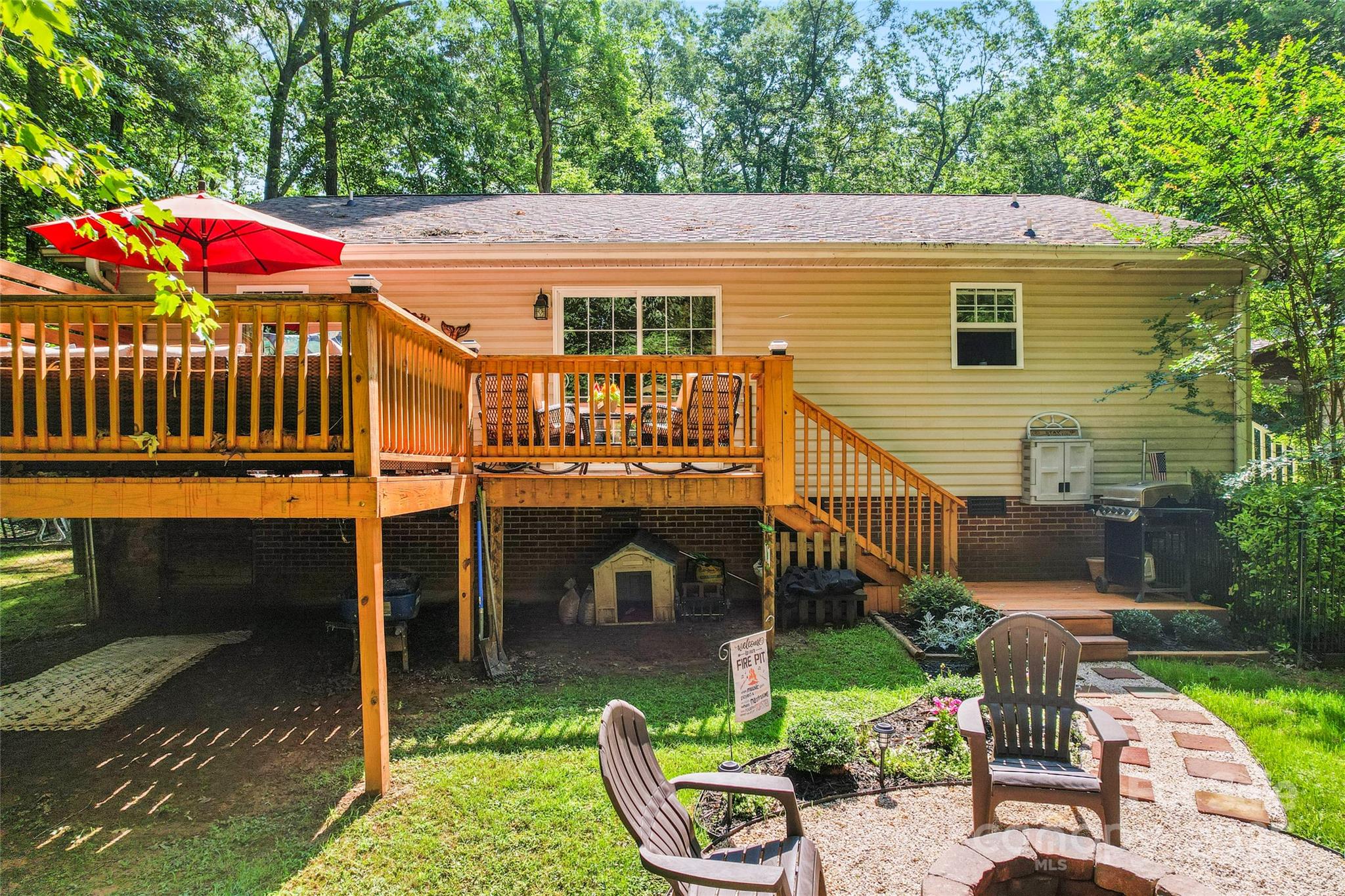 1044 Riverwood Road