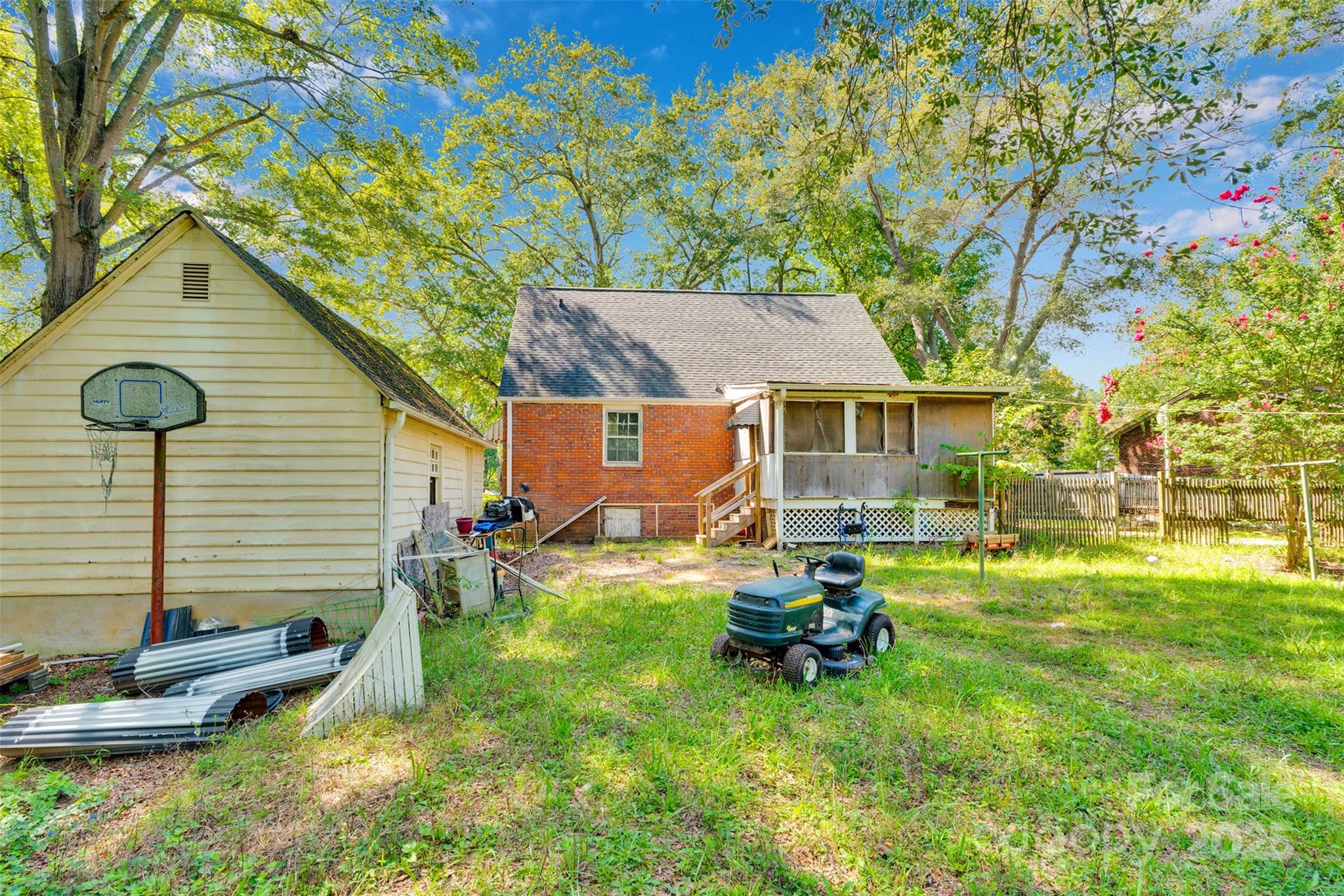 Woodside - Residential