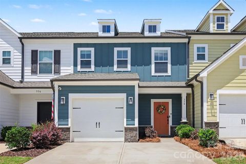 Photo of 334 Drawbar Drive, Clover, SC 29710 (MLS # 4388541)