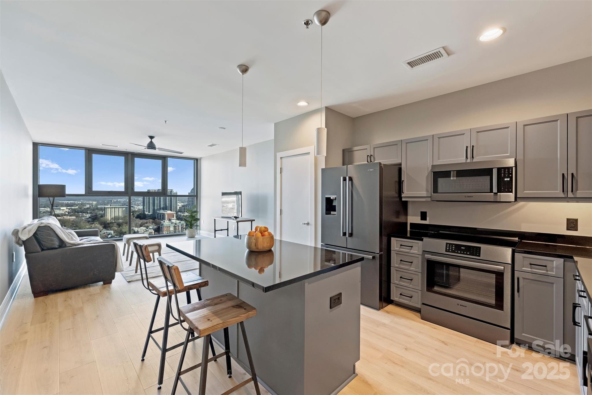 333 W Trade Street 1903