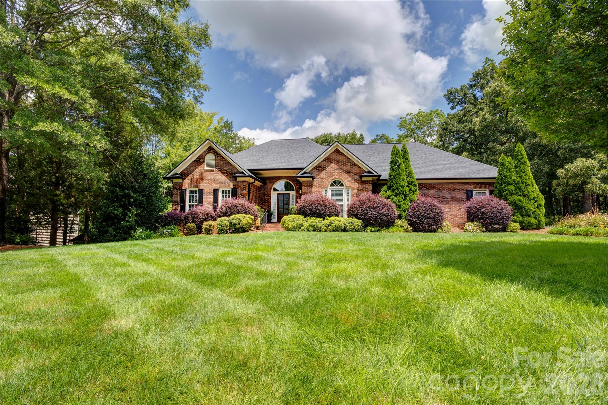 1152 N Windsor Drive