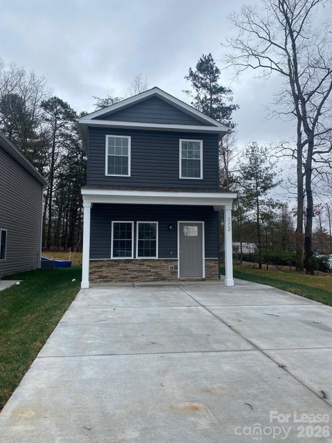 Photo of 2610 14th Street NE, Hickory, NC 28601 (MLS # 4417663)