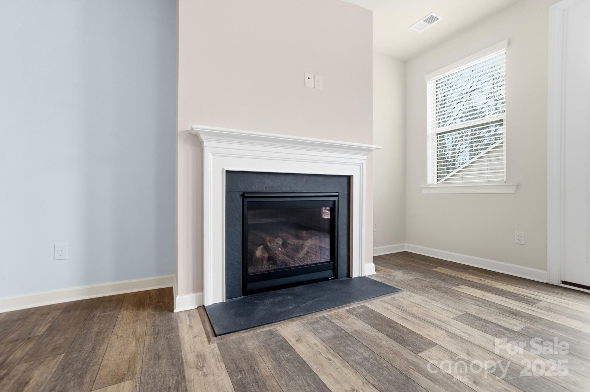 Lake Crest - Residential