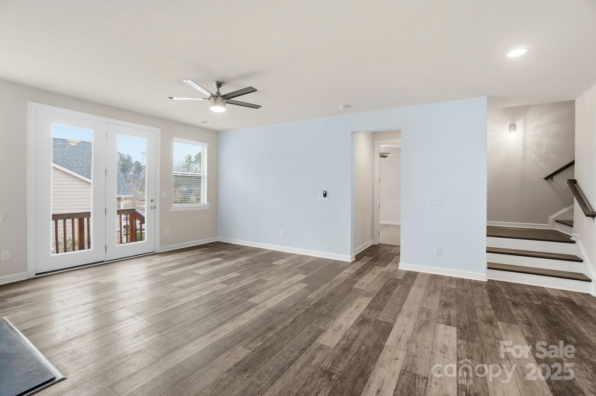 Lake Crest - Residential