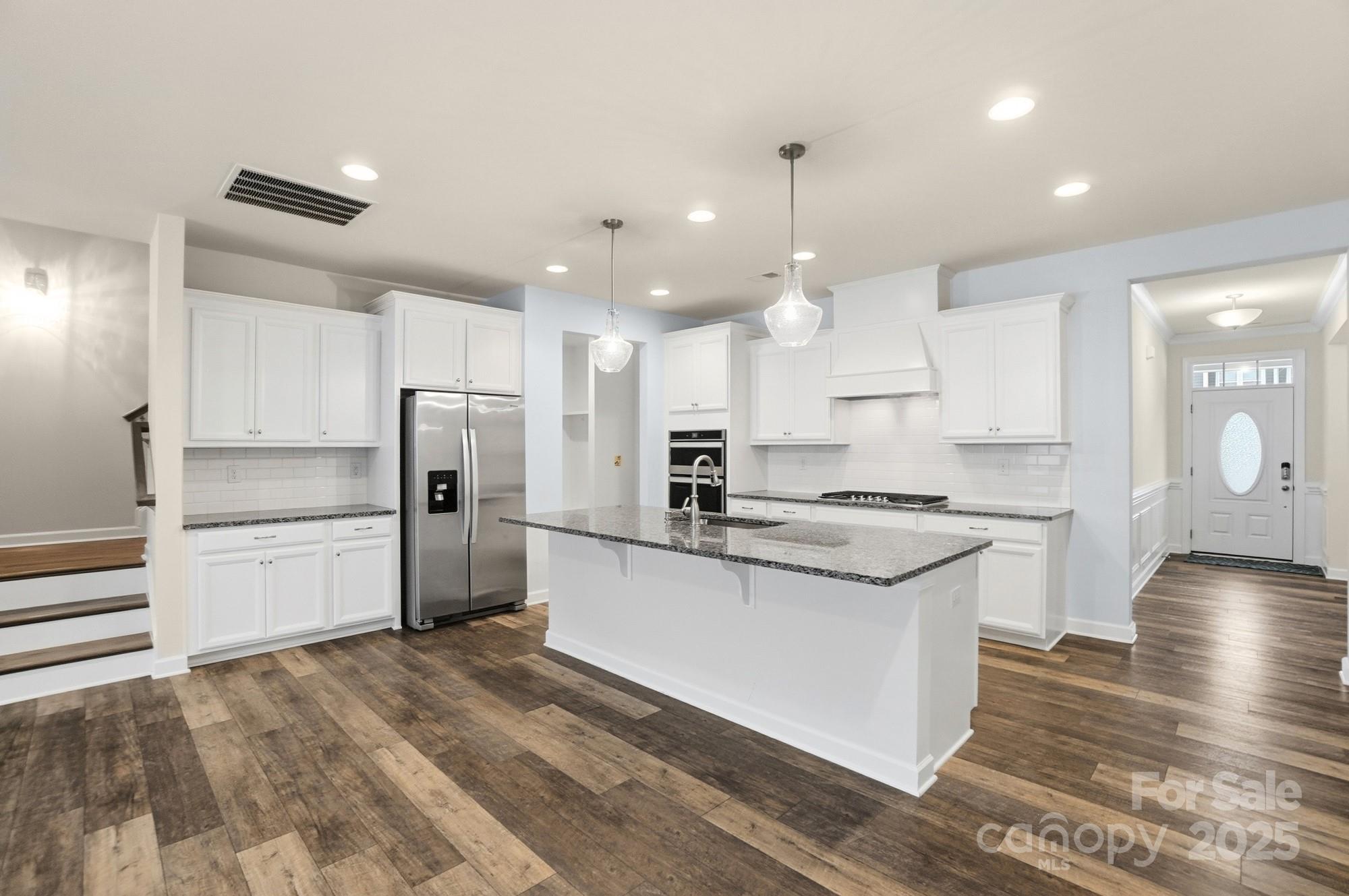 Lake Crest - Residential