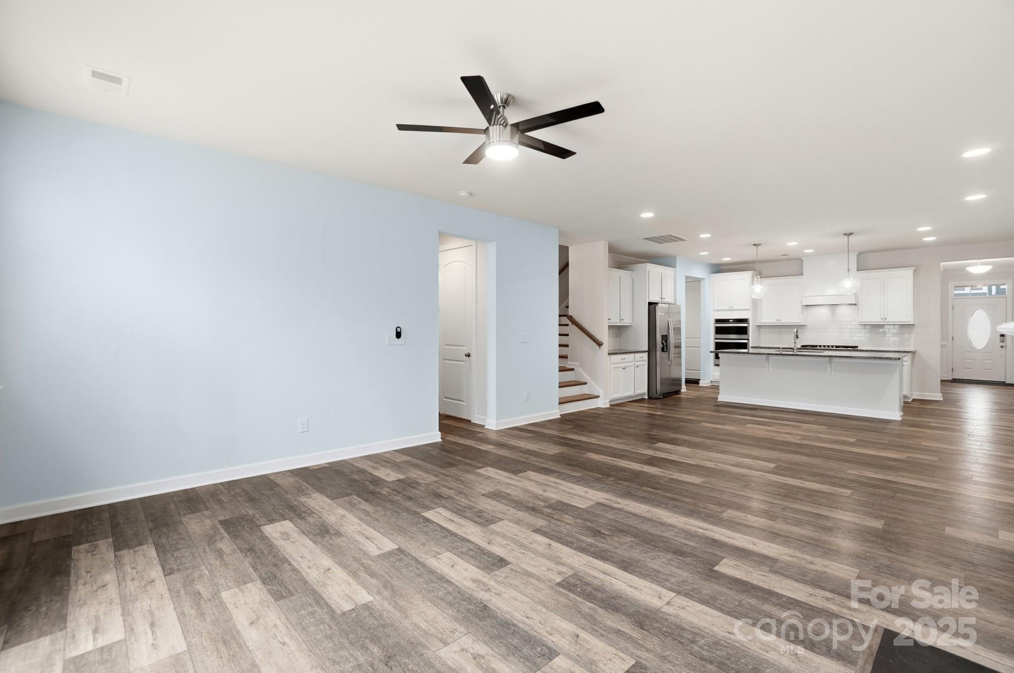 Lake Crest - Residential