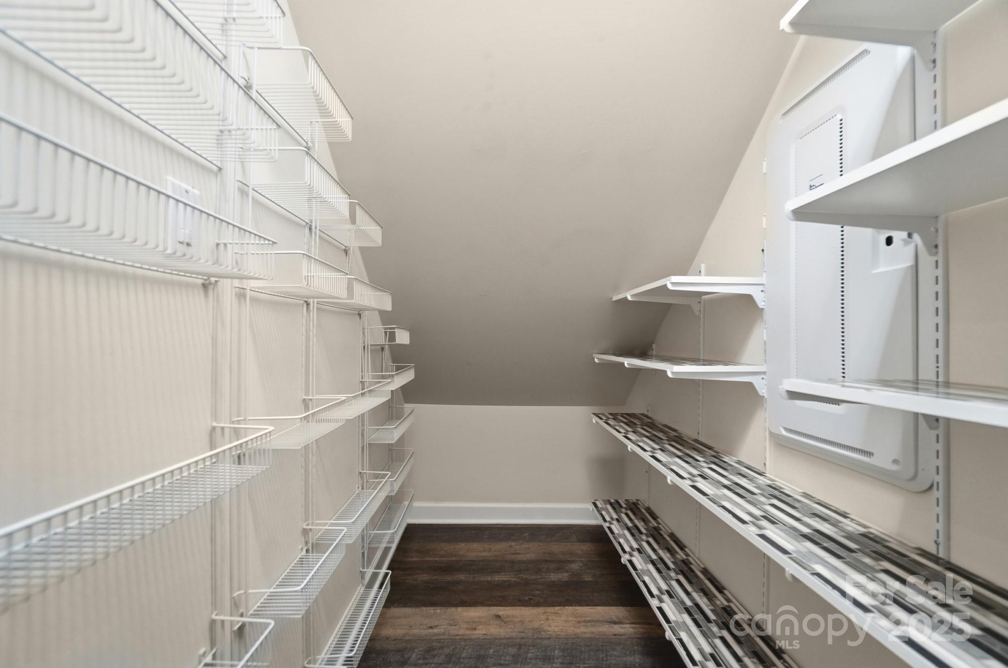 Lake Crest - Residential