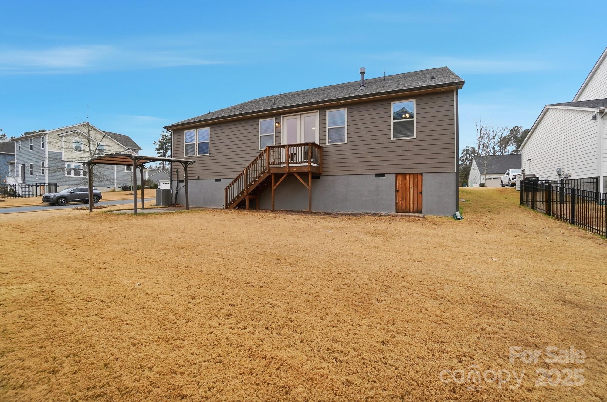 Lake Crest - Residential