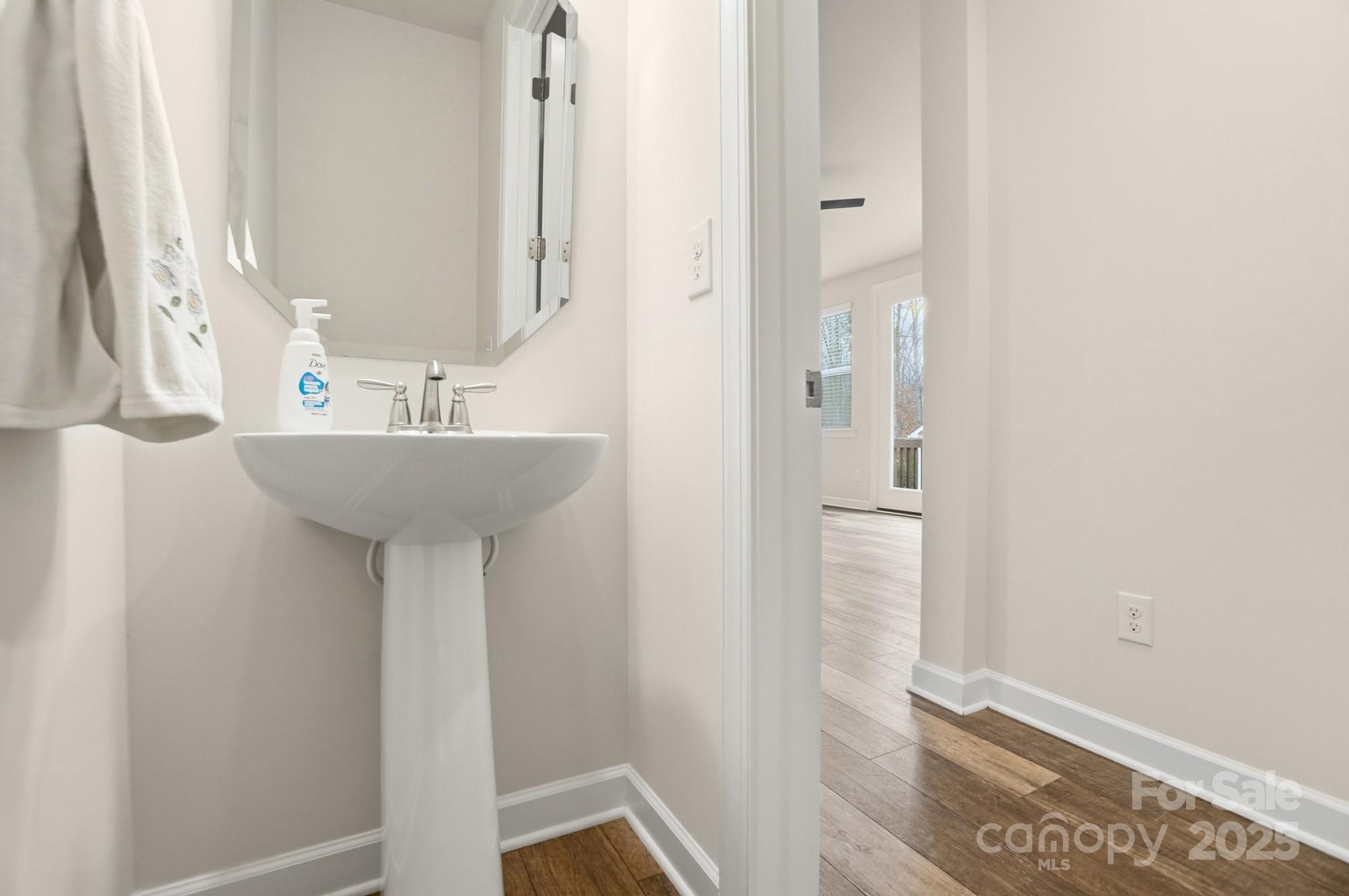 Lake Crest - Residential