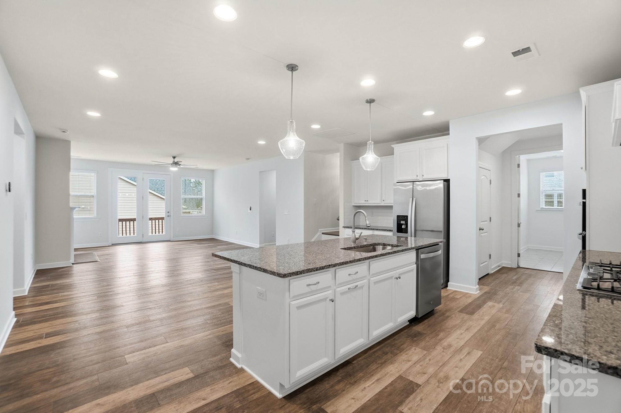 Lake Crest - Residential