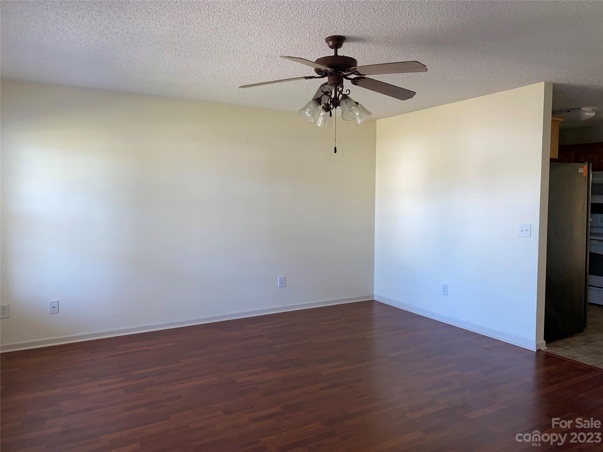 Eagle Glen - Residential