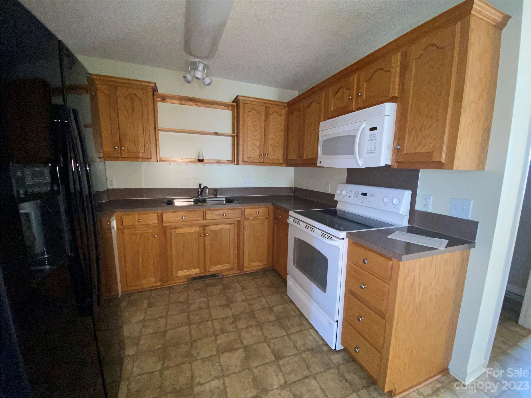 Eagle Glen - Residential