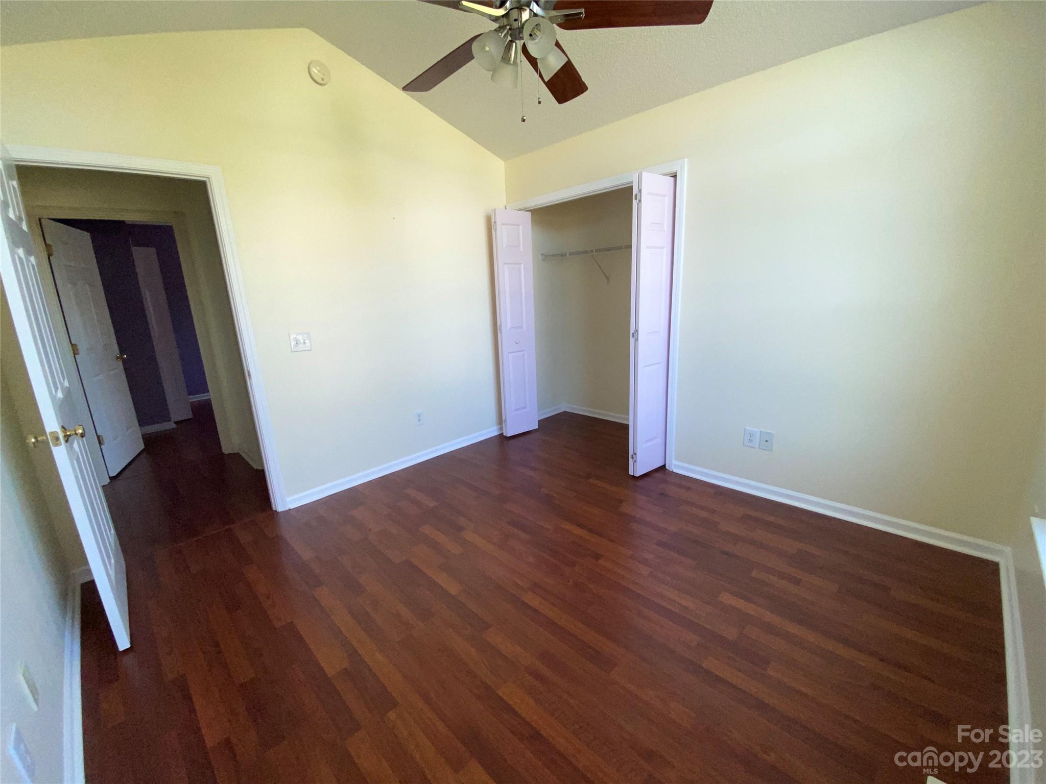 Eagle Glen - Residential