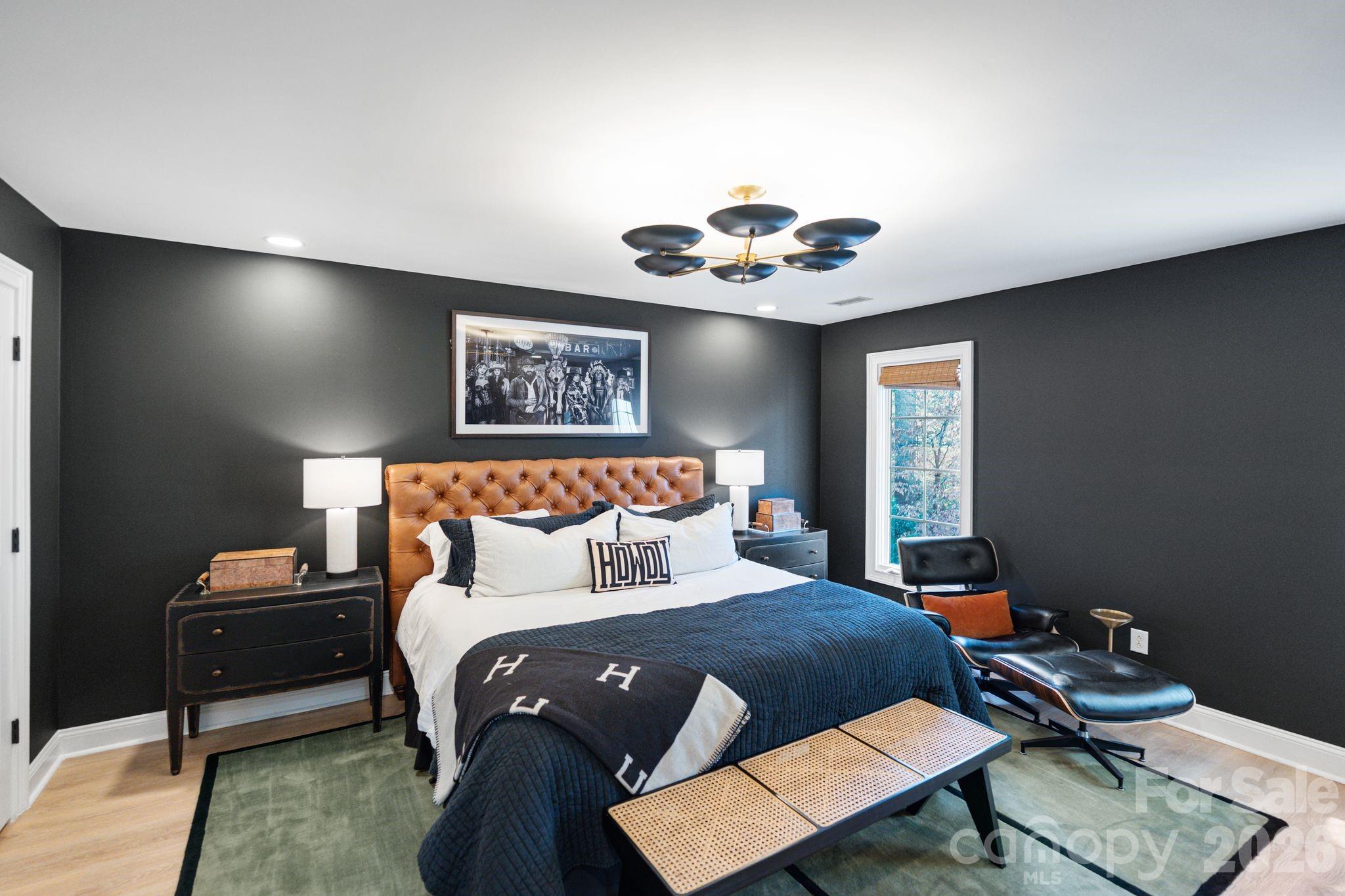 Royal Crest - Residential