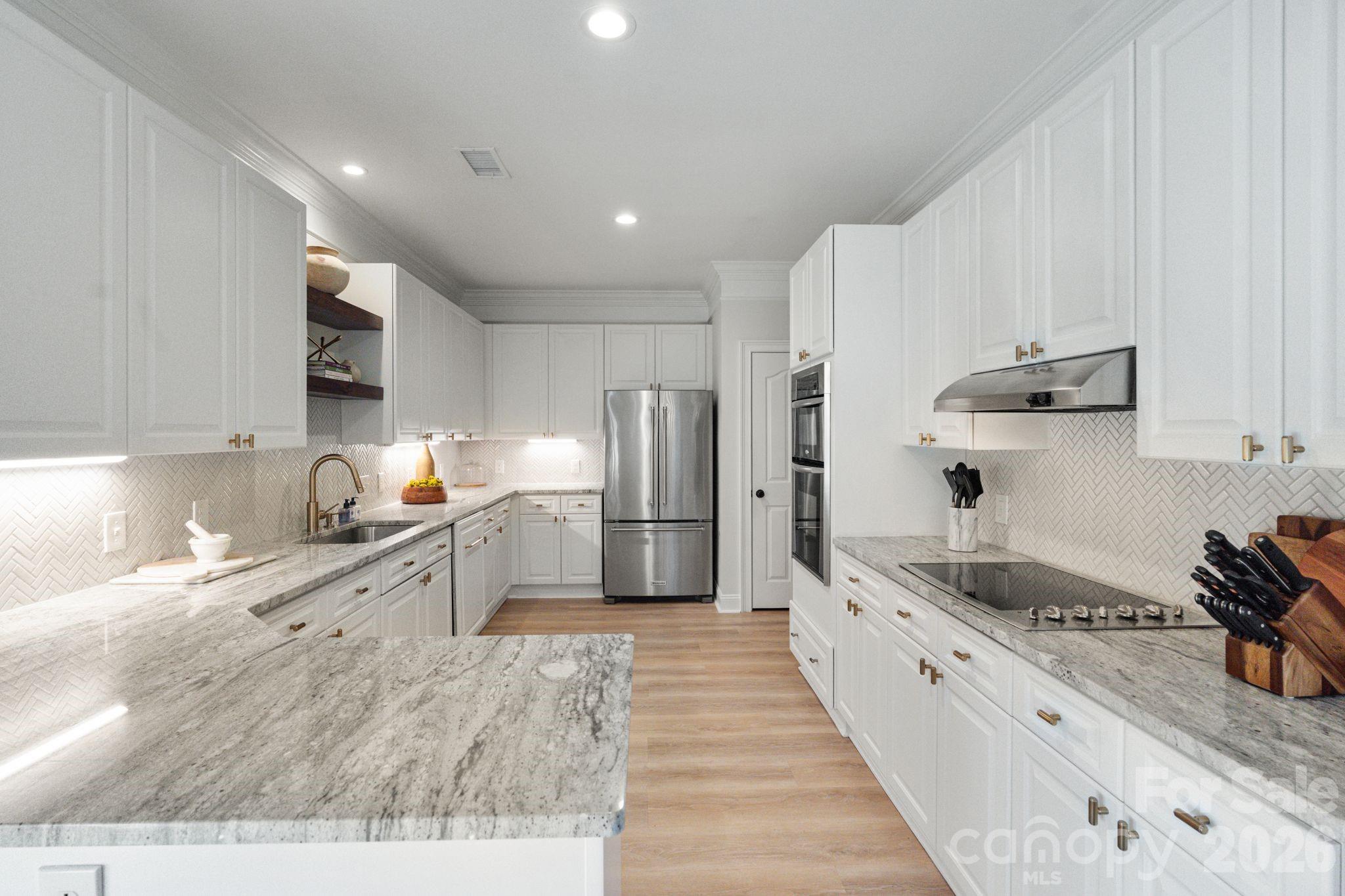 Royal Crest - Residential