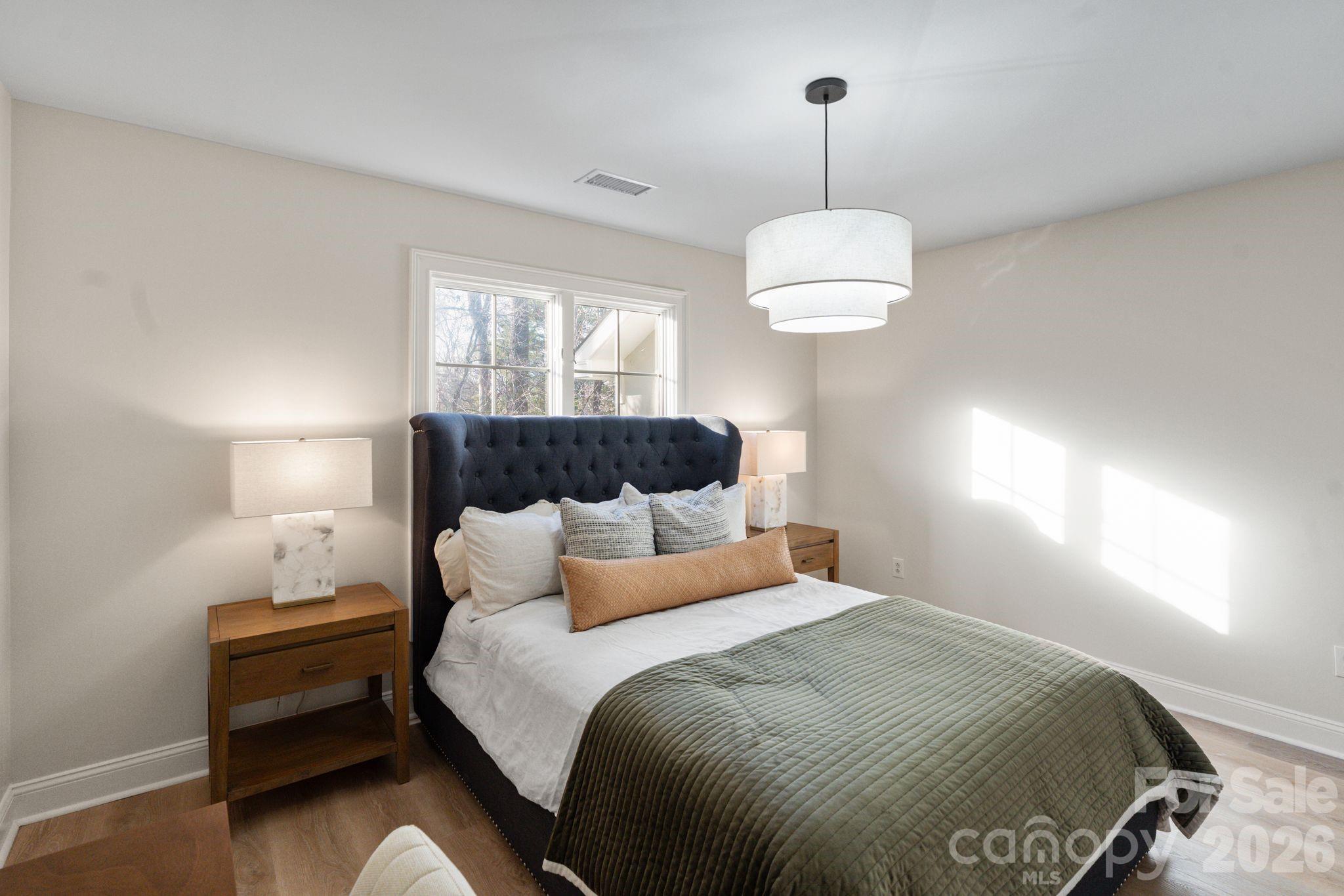 Royal Crest - Residential