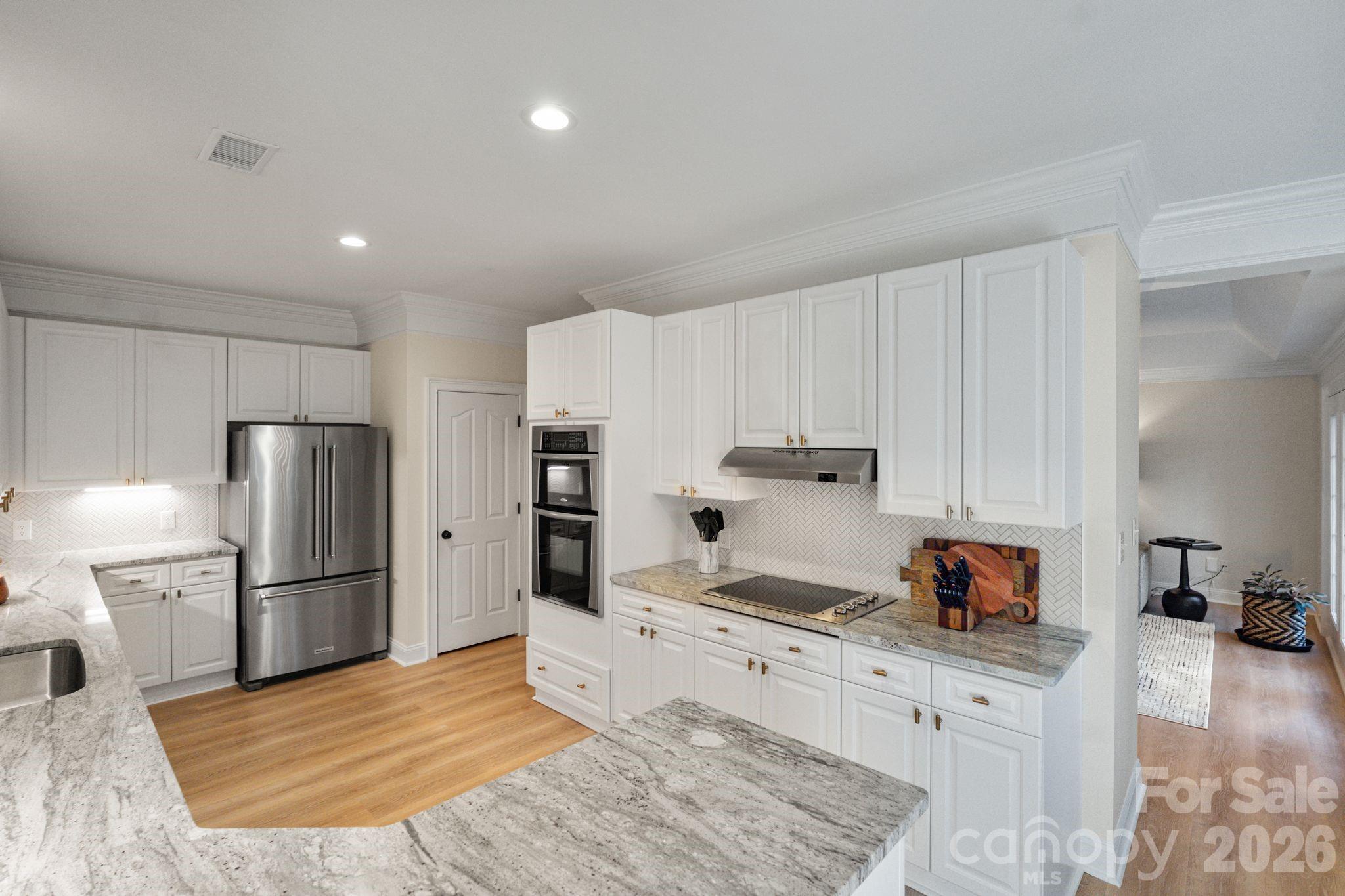 Royal Crest - Residential