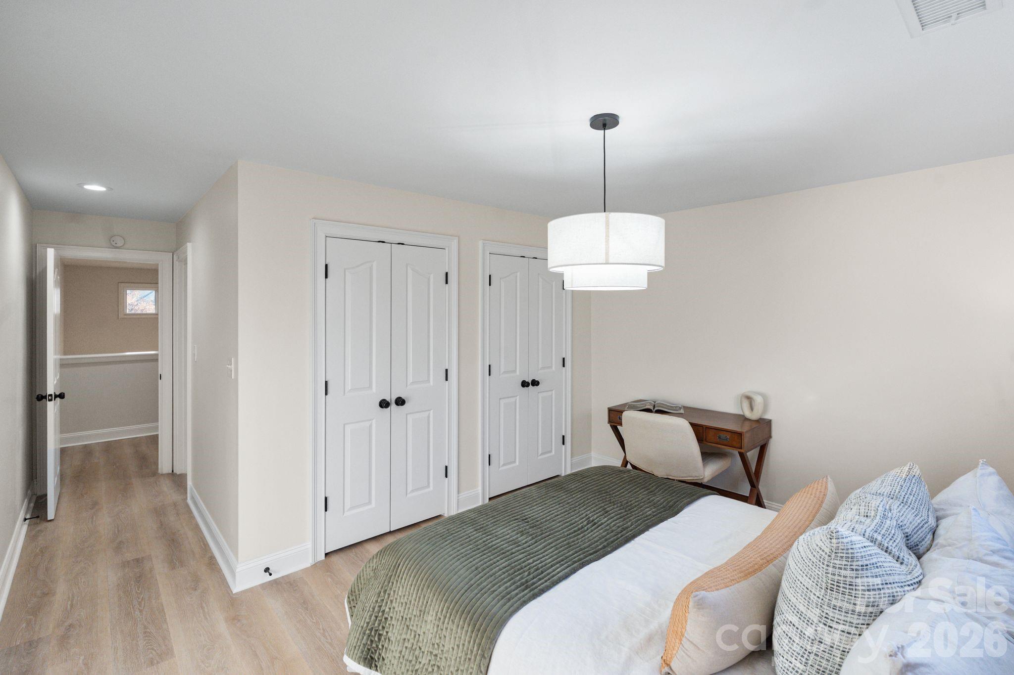 Royal Crest - Residential