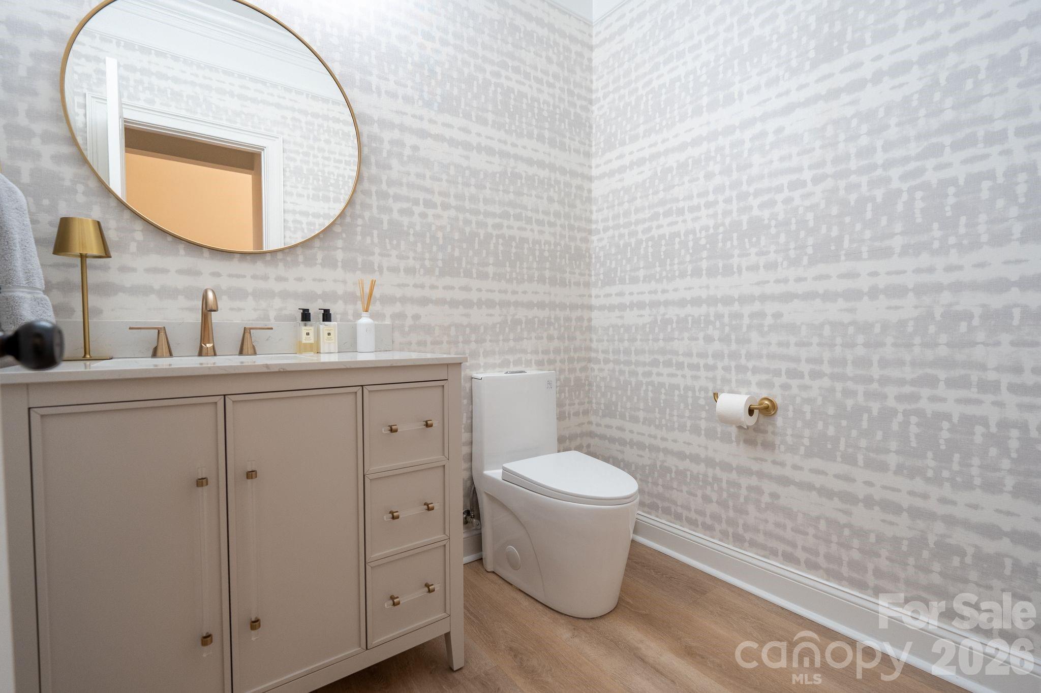 Royal Crest - Residential