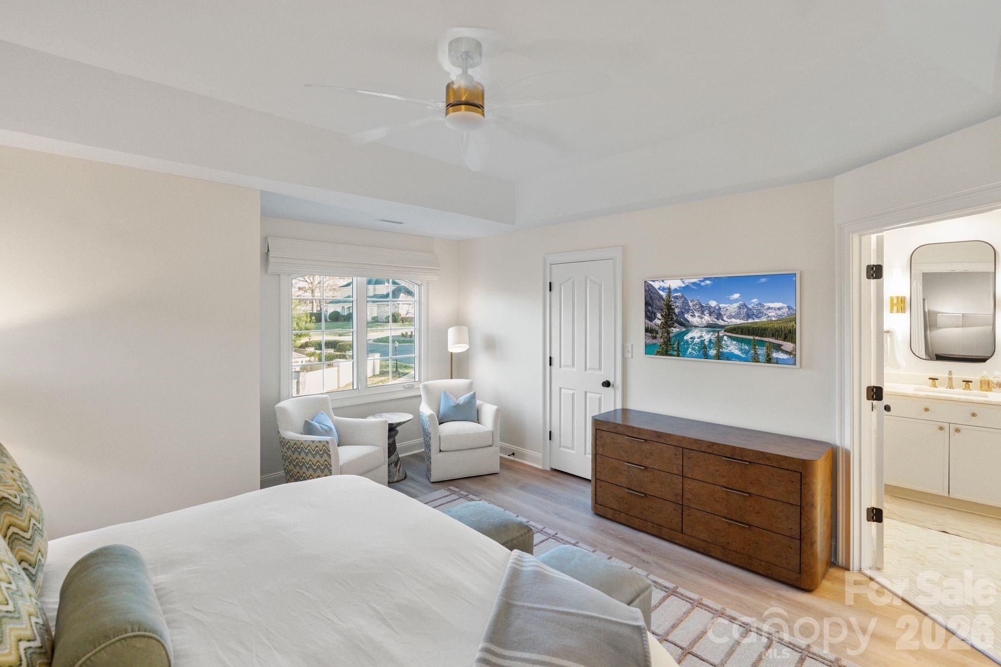 Royal Crest - Residential