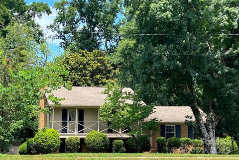 5938 Sharon Road Charlotte NC 28210