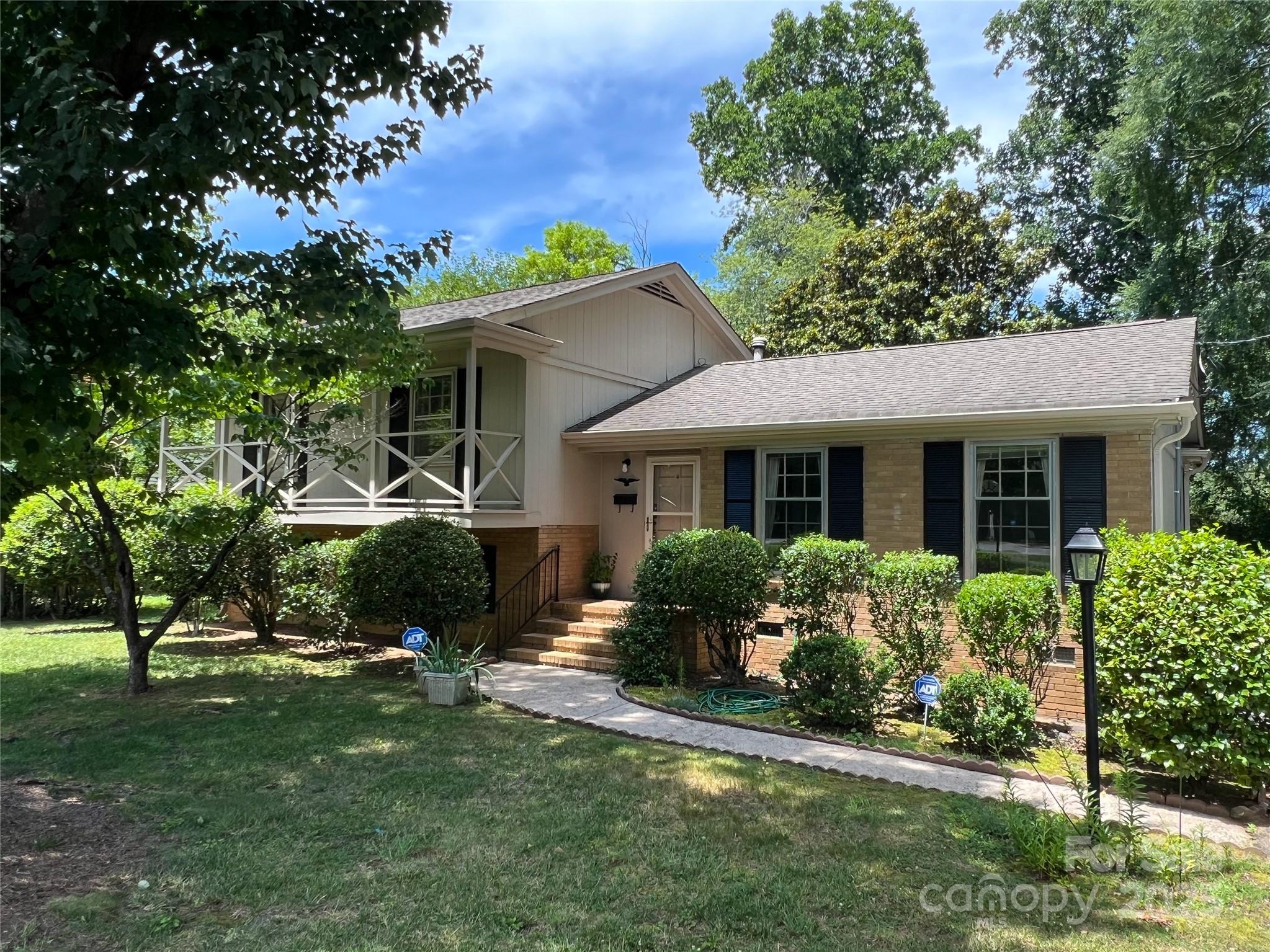5938 Sharon Road
