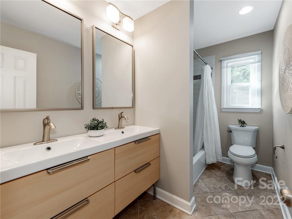 Castleton Gardens - Residential