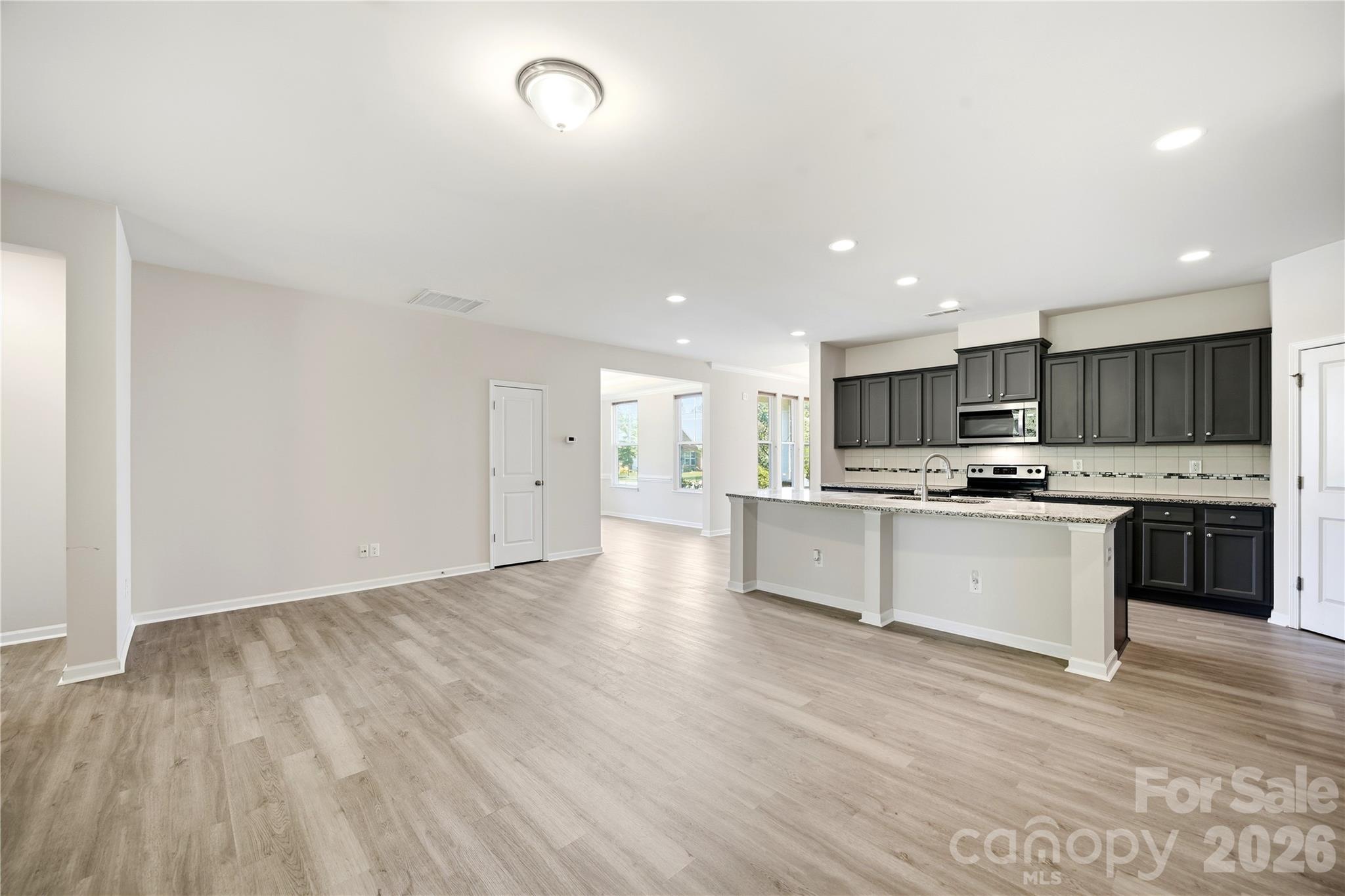 8759 Mullis Forest Court