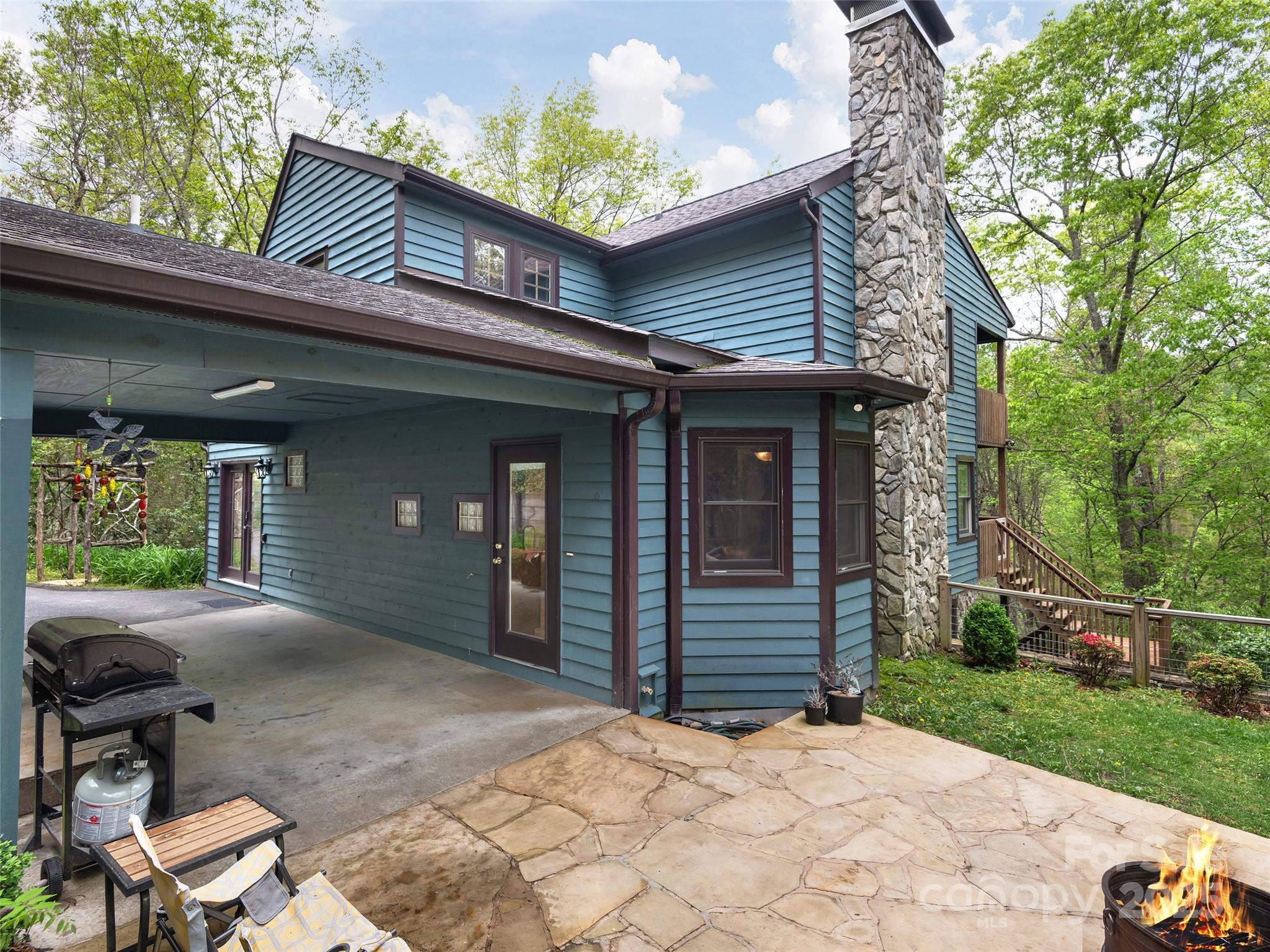 221 Holland Drive