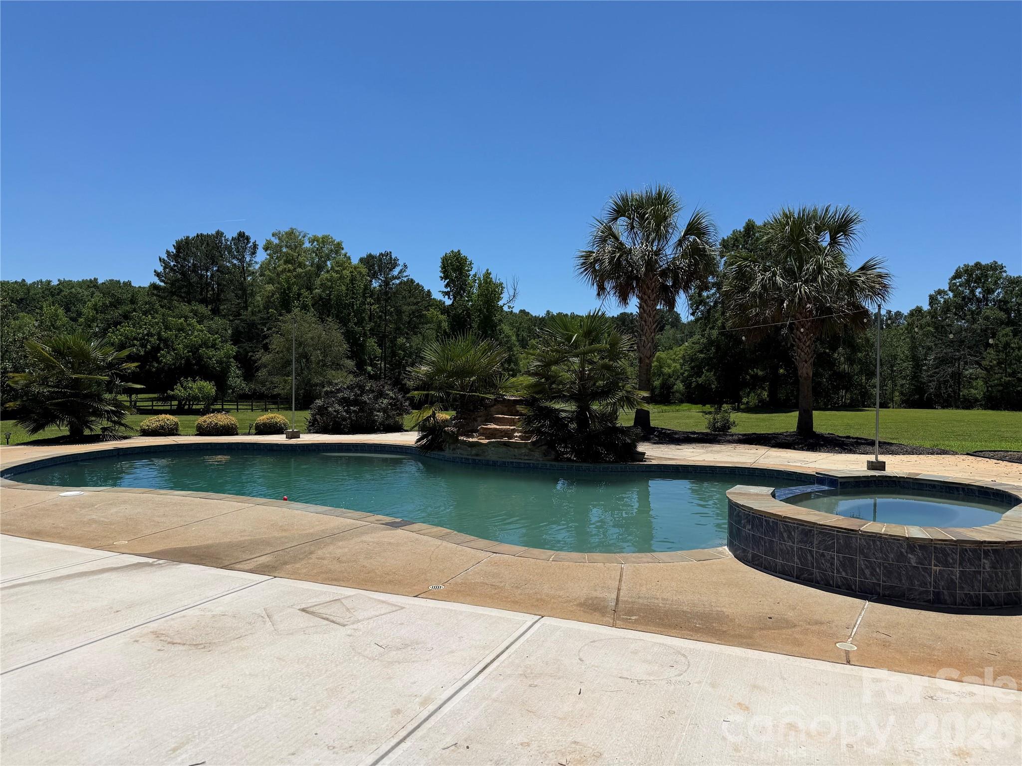 1380 Saddle Drive