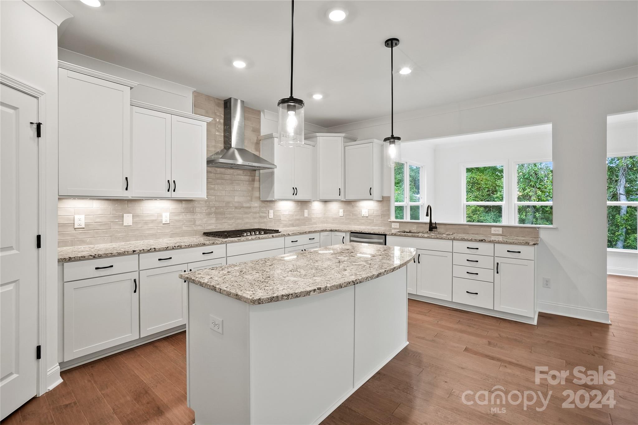 Patterson Pond - Residential