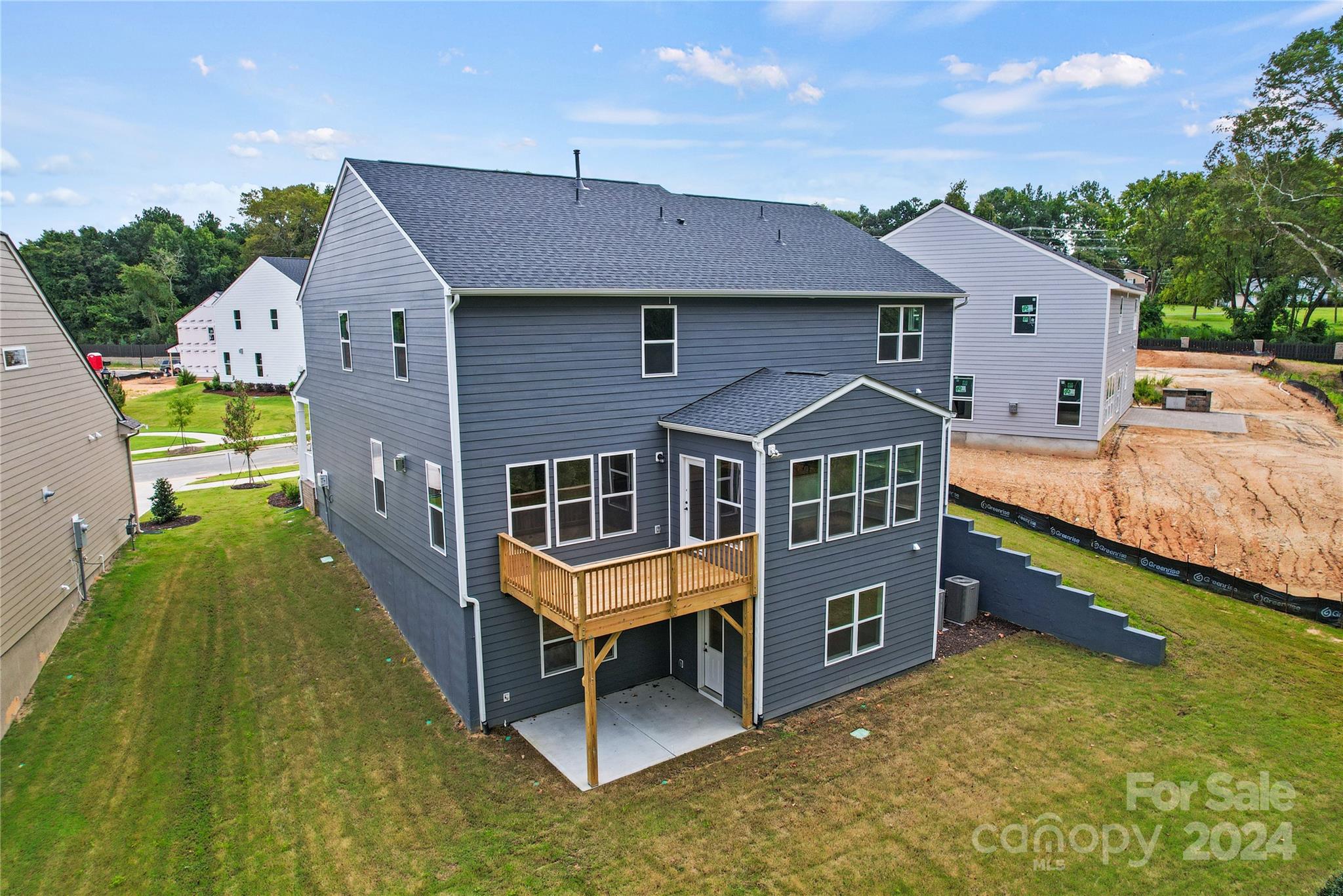 Patterson Pond - Residential