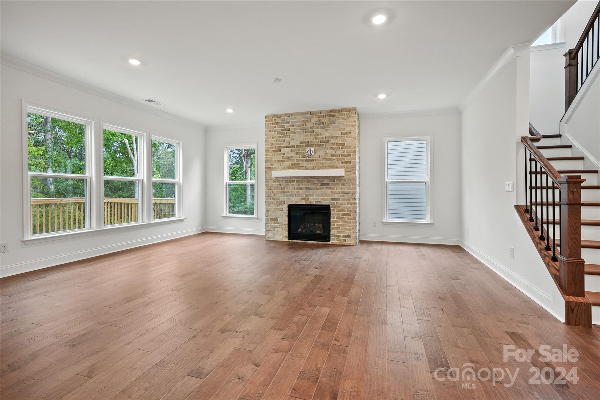 Patterson Pond - Residential