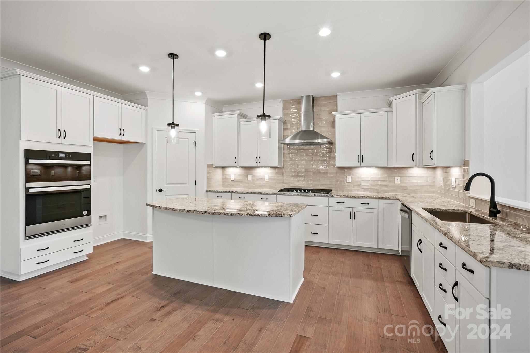 Patterson Pond - Residential